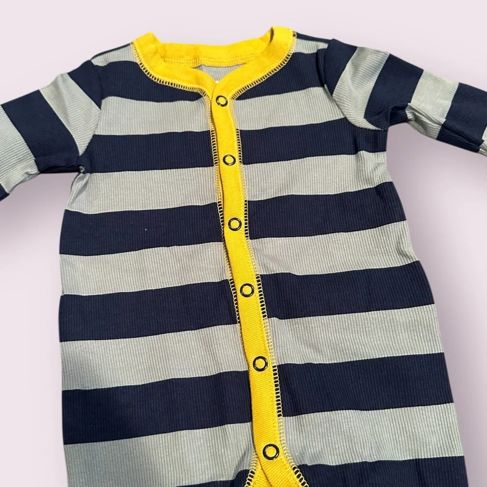 NWOT Carters Baby Striped Navy Button Front Footies Size 3 Months